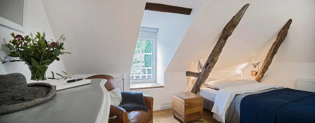 펜션 Villa Bede Montgesty